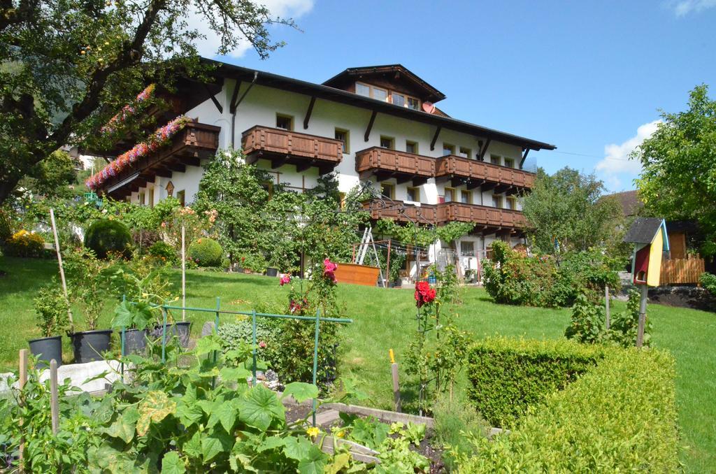 Pension Kirchbrugger Telfes im Stubai Exterior foto